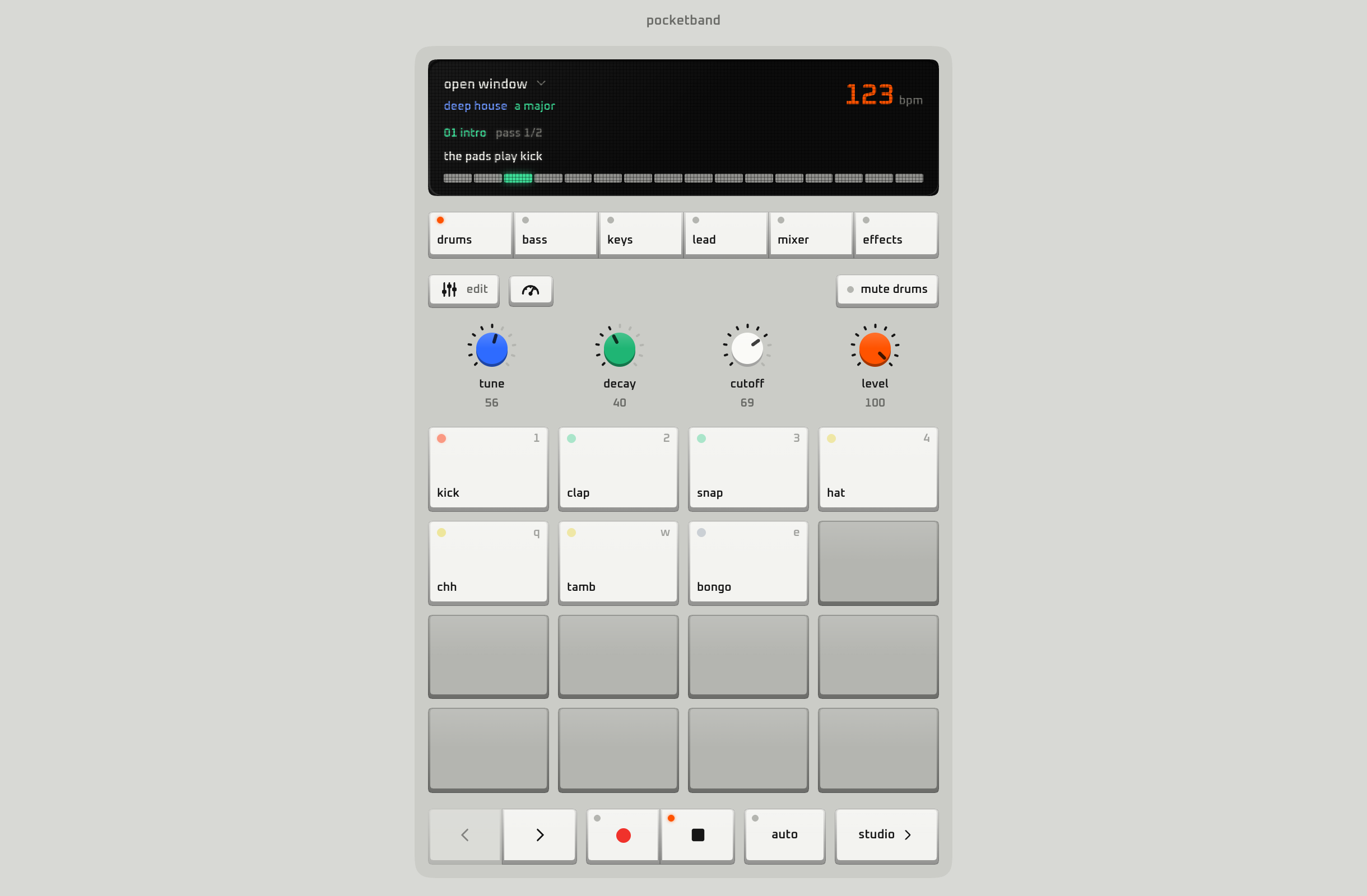 pocket: the song’s screen, the controllers, the knobs, the pads and the transport